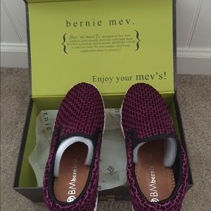 Bernie mev. Casual shoe Size 7